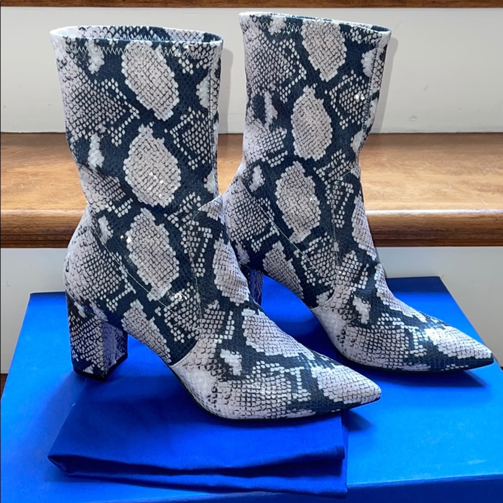 Stuart Weitzman Landry 75